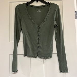 Green button down American Eagle long sleeve